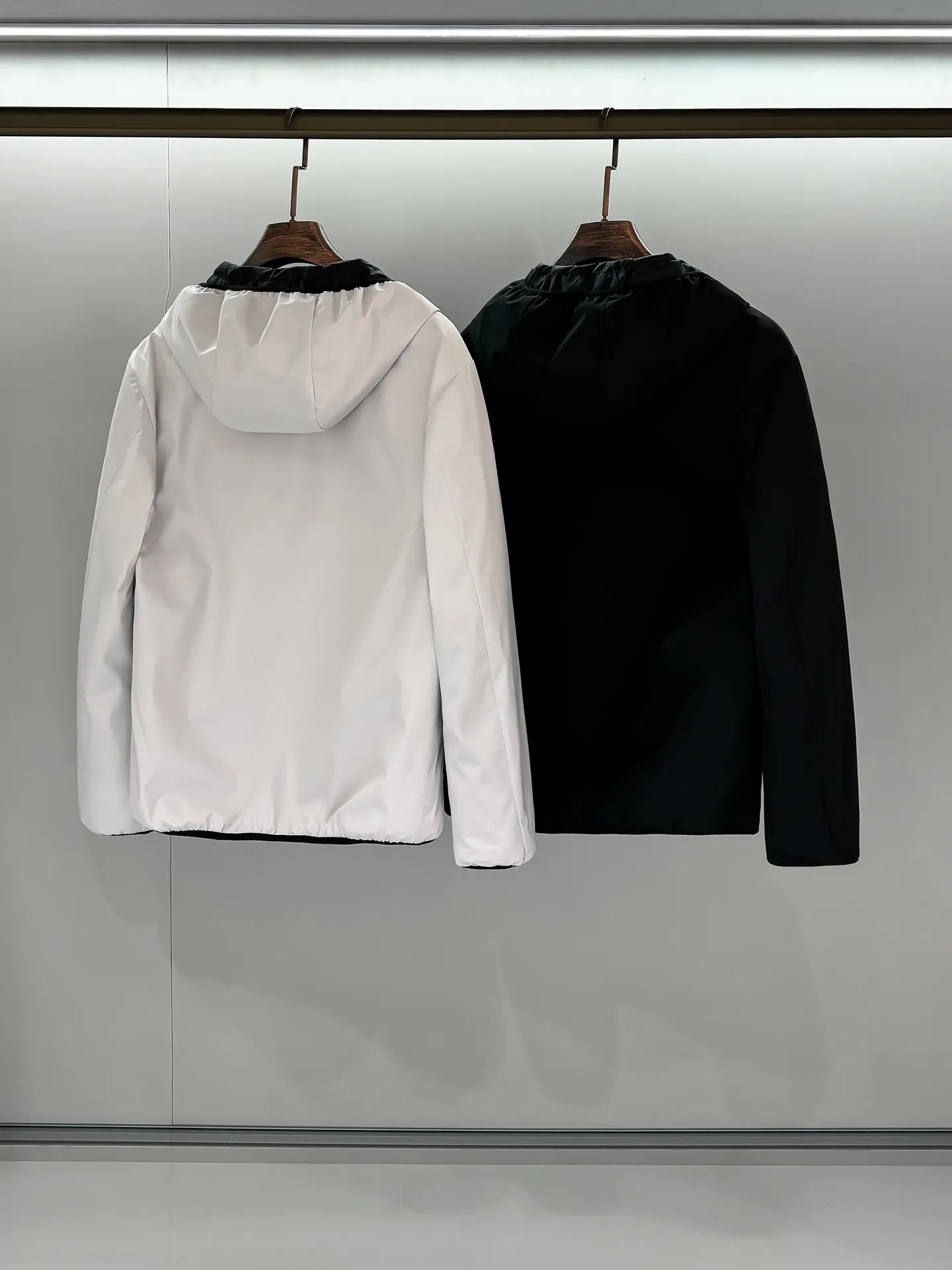 MON 26 ，Polset 90 ， 。 ， 。 ， ， ， ， ， ， Cream White Black Size：1 2 3 4 5597Size ： 1 : 118cm- 50cm- 67cm- 62 2 : 122cm- 52cm- 69cm- 63 3 : 126cm- 54cm- 71cm- 64 4 : 130cm- 56cm- 73cm- 65